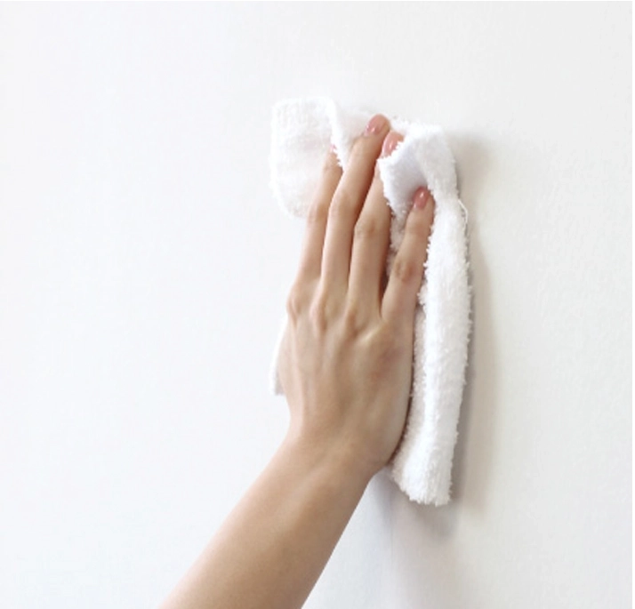 cleaning wallpaper wall